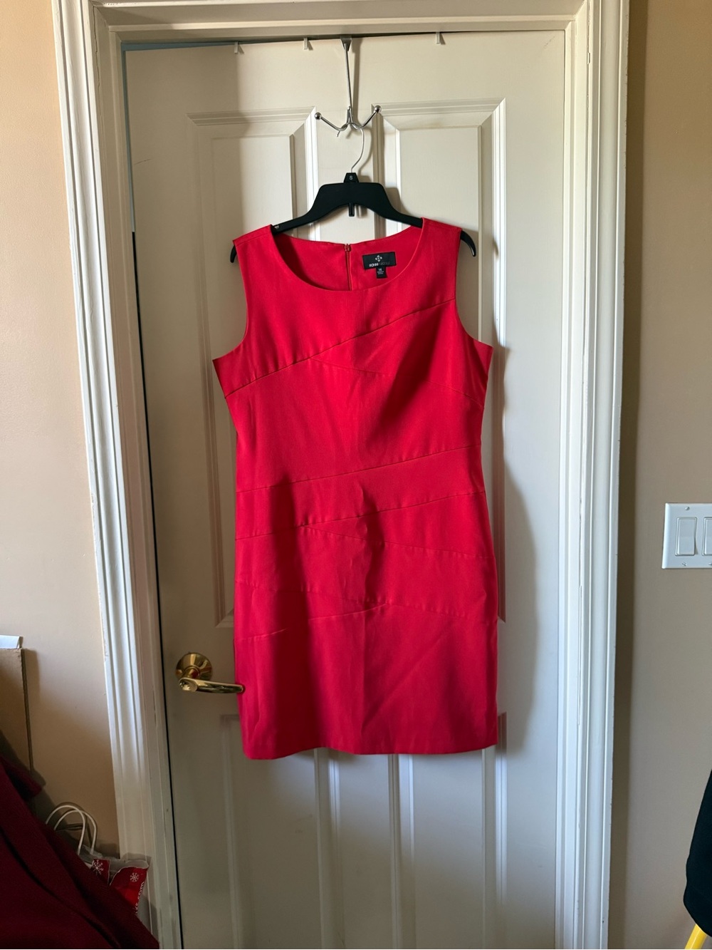 Ronni Nicole Sleeveless Red Sheath Dress